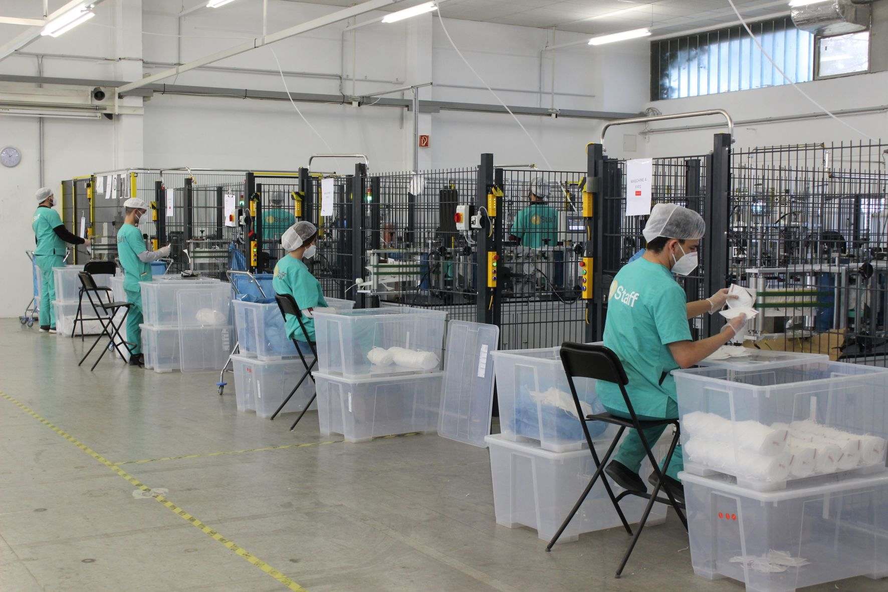 Maskenproduktion bei Hygiene Austria LP GmbH
